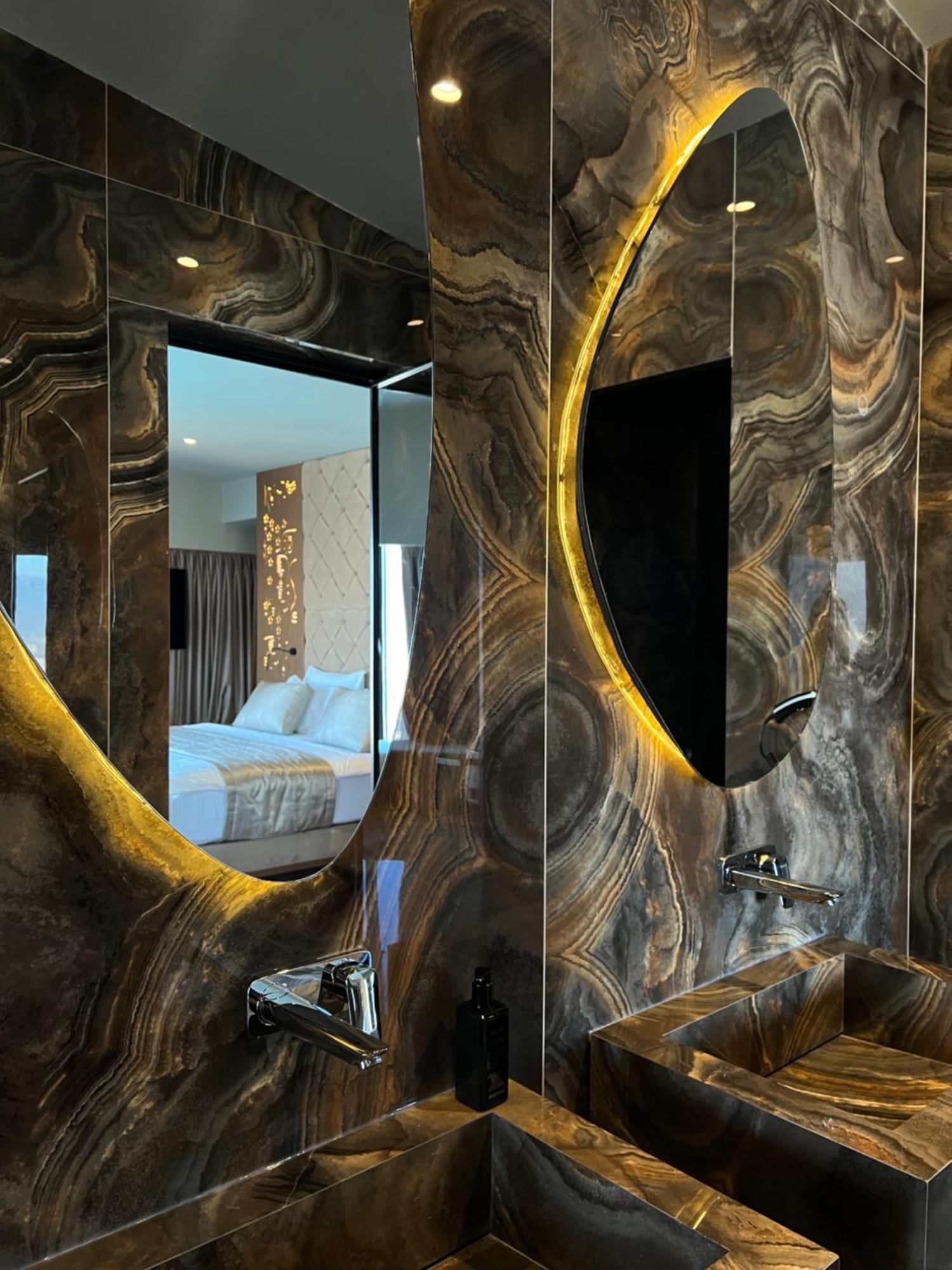 Arka Art Hotel Kashari Exterior foto Bathroom
